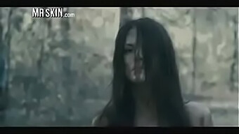 Le migliori clip nude del 2010 di Mr. Skins con donne nude vere