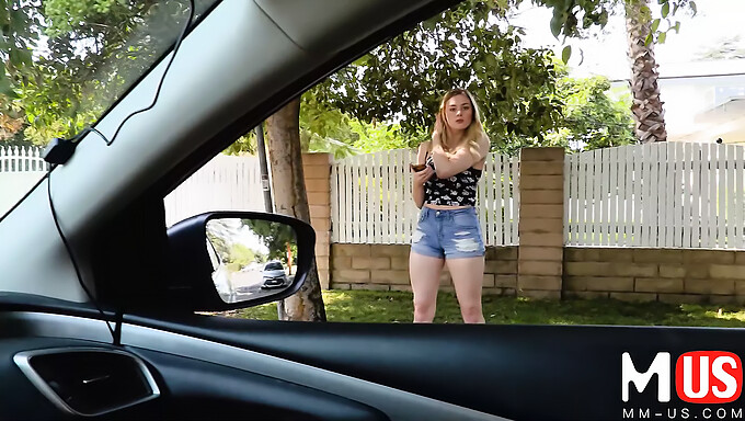 Amber Moore gets picked up by a stranger for oral pleasure