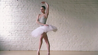 Un Video Porno Europeo Inspirado En El Ballet