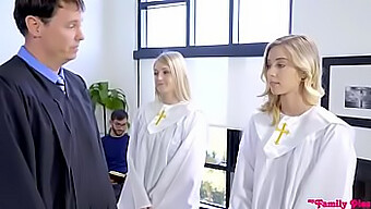 Çaresiz Baba, Beyaz Adam Ve Kilise Kızı Haley Reed Ile Üçlü Yapıyor