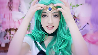 Sailor Neptune Ağzına Bir Yük Alıyor