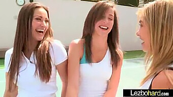 As Jovens Lésbicas Dani Daniels, Malena Morgan E Lia Lor Se Entregam Ao Prazer Mútuo Na Câmera